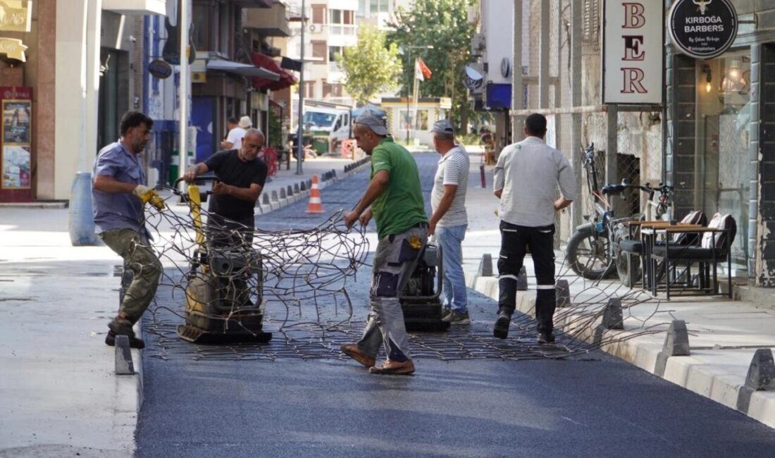 İzmir Büyükşehir Belediyesi, İkinci Kordon olarak bilinen Cumhuriyet Bulvarı’nda altyapı