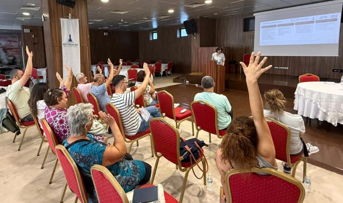 Buca, Bornova ve Kemalpaşa’da gerçekleştirilen Yurttaş Meclisi buluşmalarında sağlık, atık