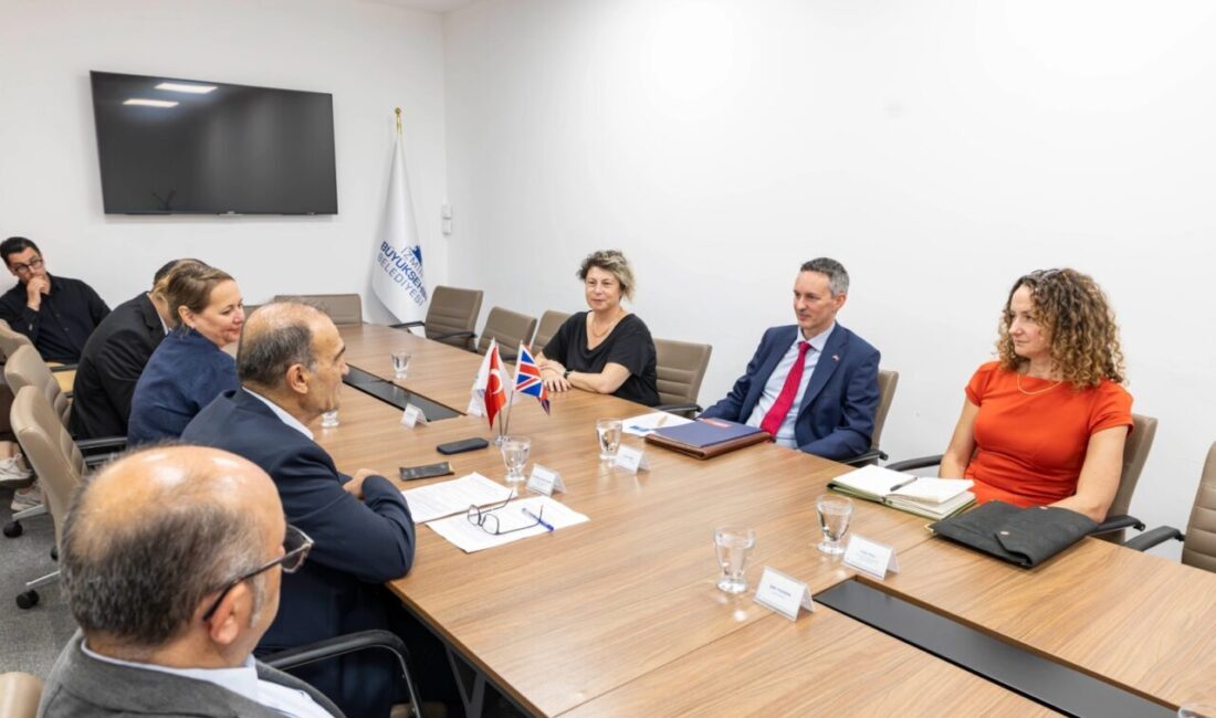 İzmir Büyükşehir Belediyesi Başkan Vekili Dr. Zafer Levent Yıldır, Birleşik