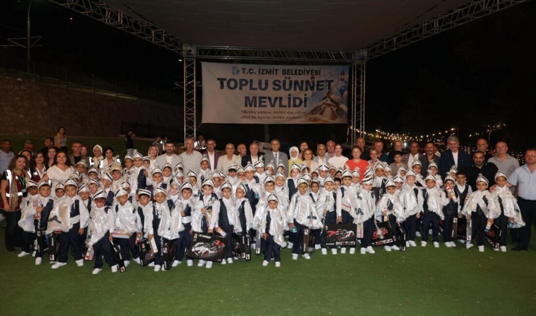 İzmit Belediyesinin toplu sünnet programı kapsamında sünnet ettirilen 102 çocuk