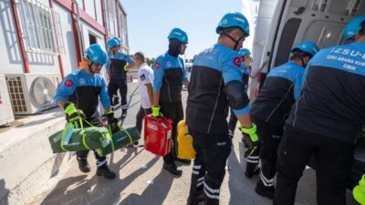 İzmir Büyükşehir Belediyesi İZSU Genel Müdürlüğü bünyesinde oluşturulan İZSU-KUT ekipleri,