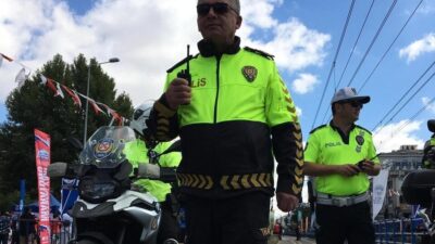 Kayseri Trafik Şube Müdürü Ali Çalışkan, kurallara uymayanları uyarırken, "Uyulmazsa