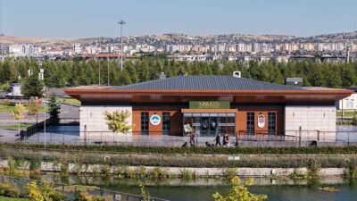 Kayseri Büyükşehir Belediyesi bünyesinde faaliyet gösteren KAYTUR, Recep Tayyip Erdoğan
