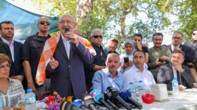 CHP Genel Başkanı Kemal Kılıçdaroğlu, İzmir Buca'nın Kaynaklar köyünde muhtar