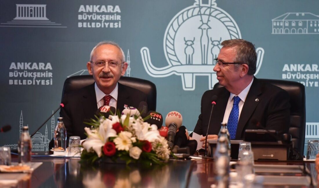 CHP Genel Başkan Kemal Kılıçdaroğlu, Ankara Büyükşehir Belediye Başkanı Mansur