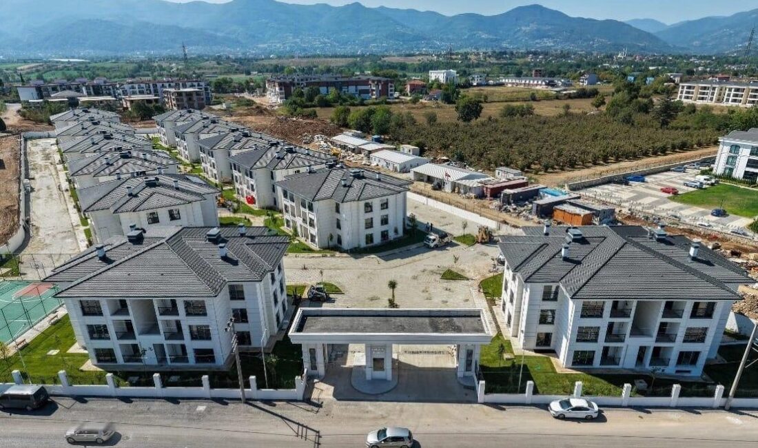 Kocaeli Büyükşehir Belediyesi, konut sahibi olmayı kolaylaştıran projelerine bir yenisini