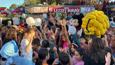 Kocaeli Çayırovalı çocuklar, eğitim-öğretim döneminin başlamasına kısa bir süre kala,