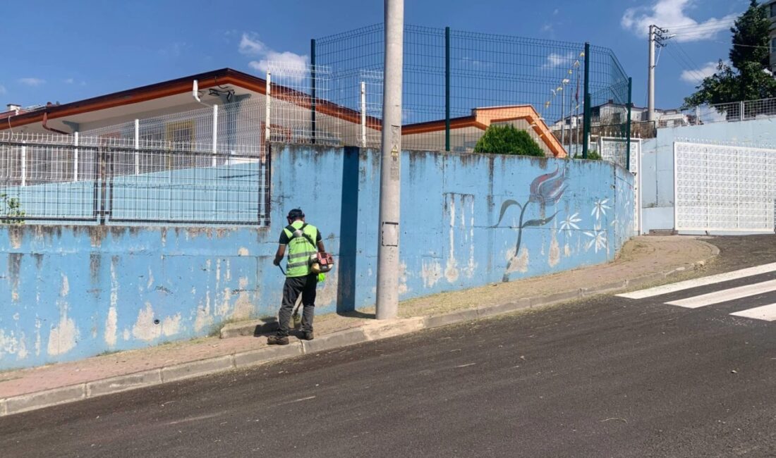 Çayırova Belediyesi Park ve Bahçeler Müdürlüğü’ne bağlı ekipler, yaklaşan eğitim-öğretim