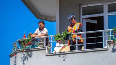 Kocaeli Büyükşehir Belediyesi, “Komşumla Çiçek Açıyorum Projesi” ile Gebze Şehit