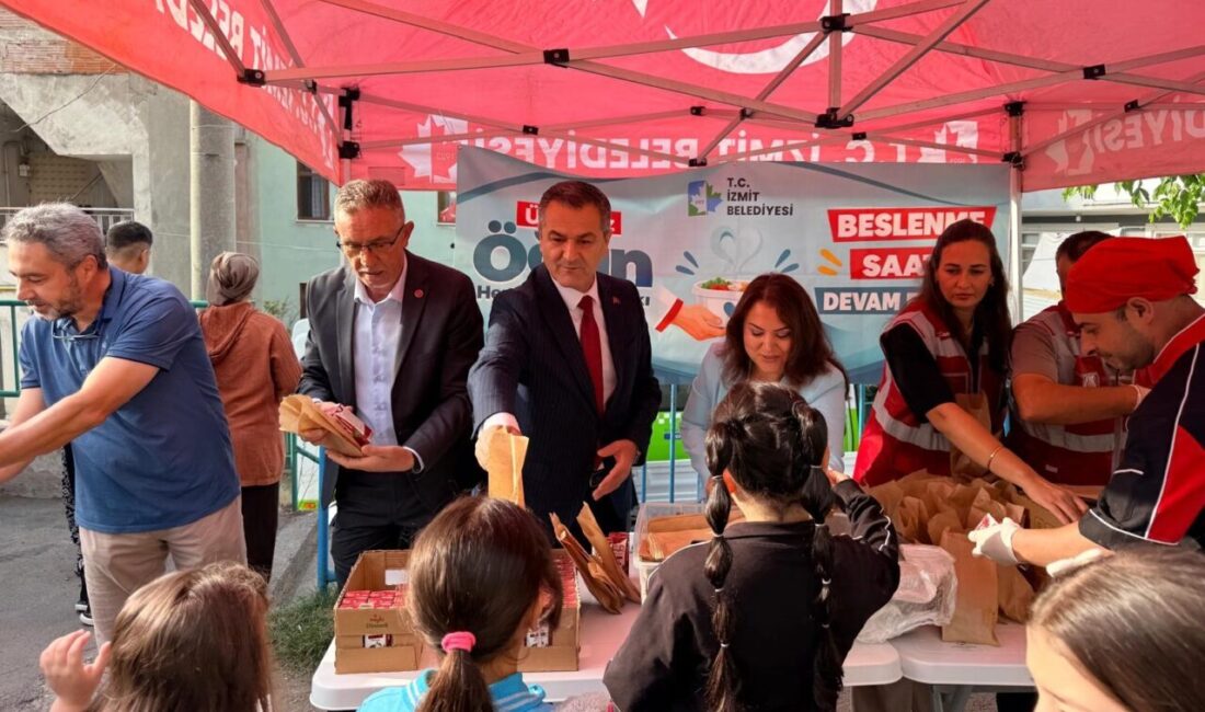 Kocaeli İzmit Belediyesinin, yeni eğitim öğretim yılında yeniden başlattığı Beslenme