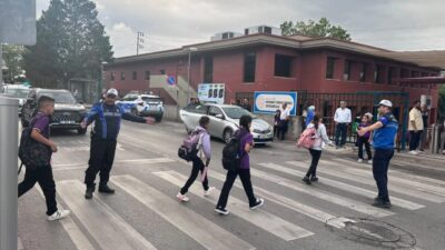 Kocaeli’de 2026-2027 eğitim öğretim yılının ilk ders zili çaldı. Öğrenciler