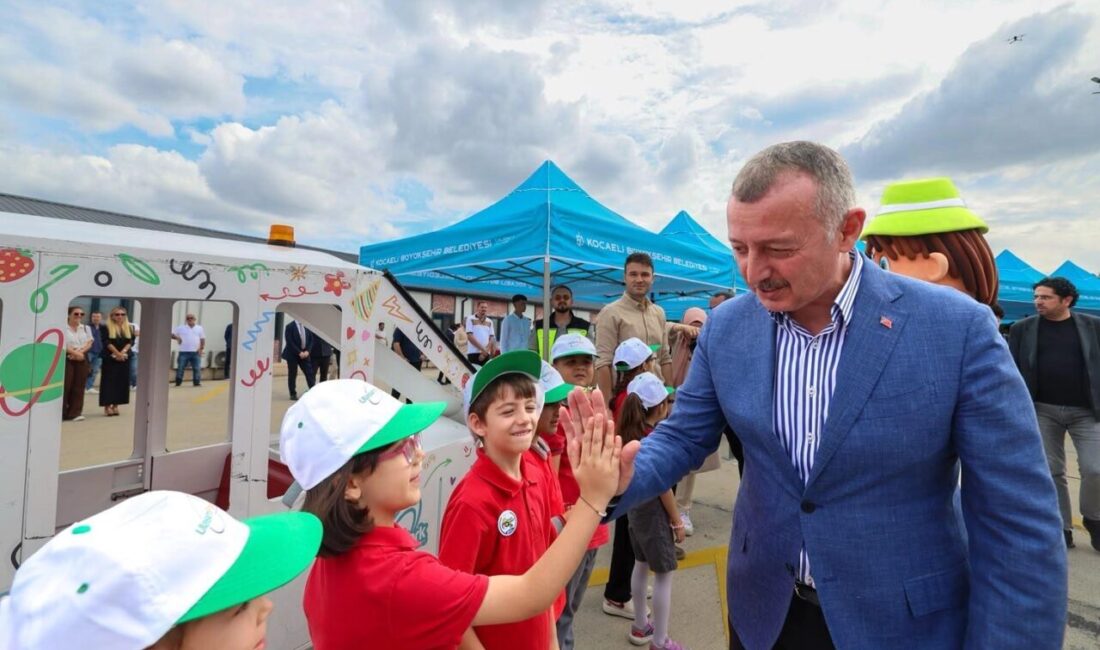 Kocaeli tramvayında yeni dönem başladı. Alikahya Stadyumu’na uzatılan tramvay hattı