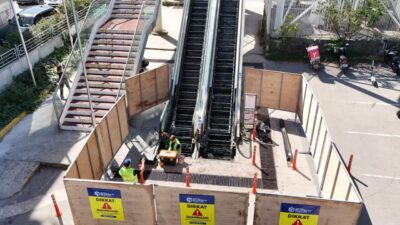 Kocaeli Büyükşehir Belediyesi, vatandaşların üst geçitleri güvenli ve konforlu bir