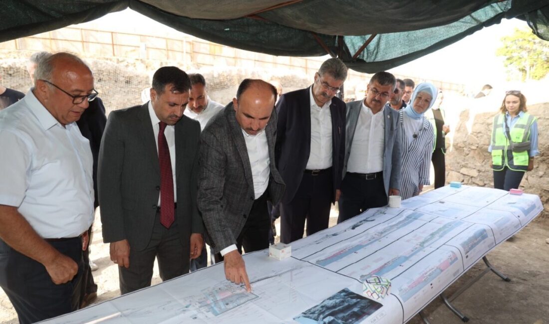 Konya Büyükşehir Belediyesi tarafından Larende Kapısı ve tarihi sur duvarlarının
