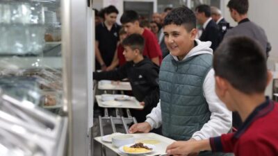 Kütahya Belediyesi tarafından hayata geçirilen lokanta, uygun fiyatlı ve dengeli