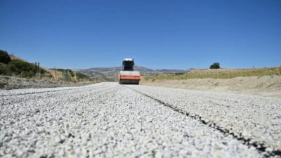 Manisa Büyükşehir Belediyesi, Selendi ilçesi Halılar Mahallesi ile Harbiciler karayolu
