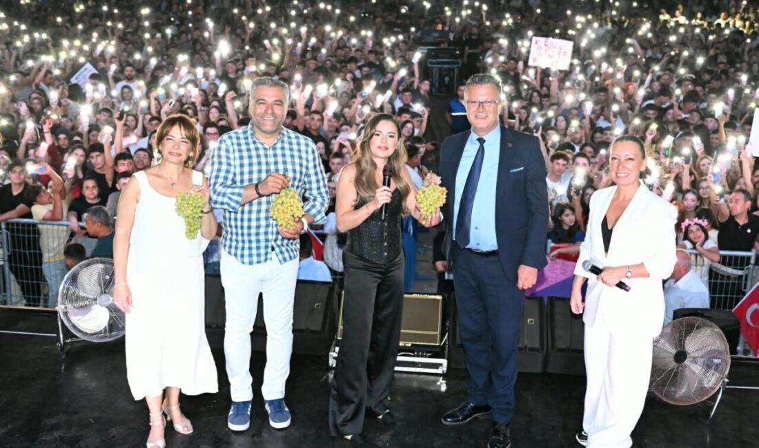 Manisa Büyükşehir Belediyesi, Alaşehir’in kurtuluşunun 104. yıl dönümü dolayısıyla Cumhuriyet