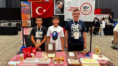 Mersin'de Tarsus SEV Ortaokulu öğrencileri, İstanbul'da düzenlenen World Scholar's Cup