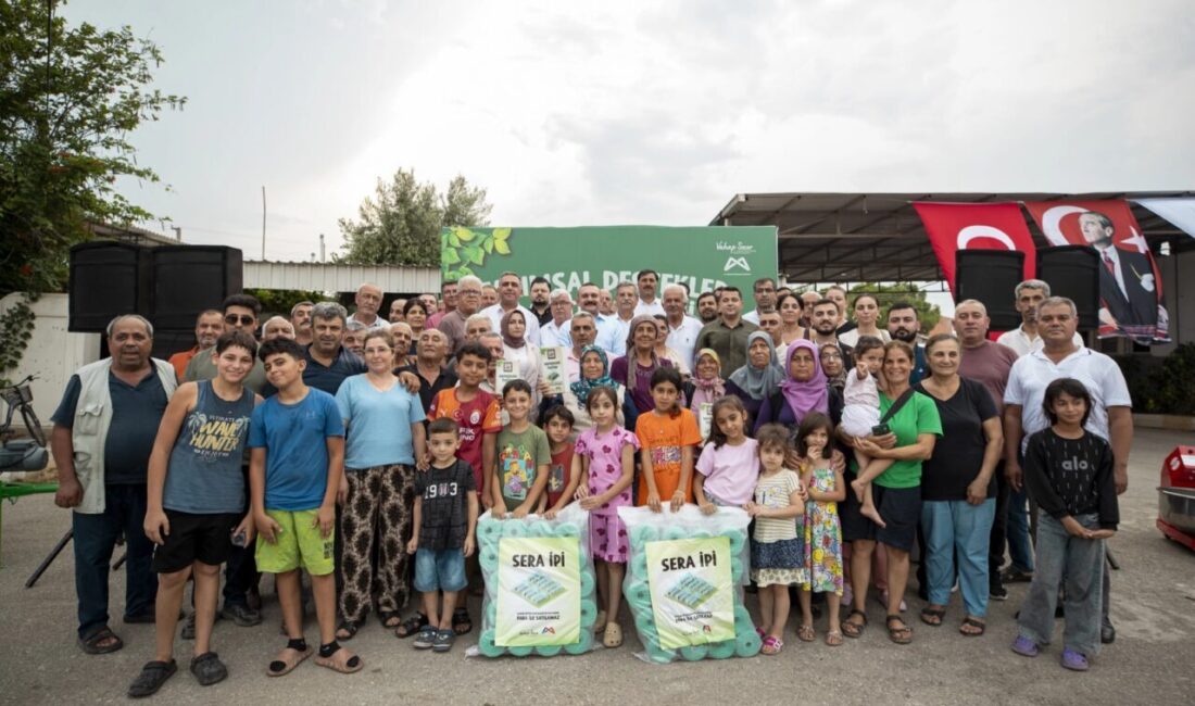 Tarımsal destekleriyle üreticiye nefes aldıran Mersin Büyükşehir Belediyesi, ürettiği ürünleri