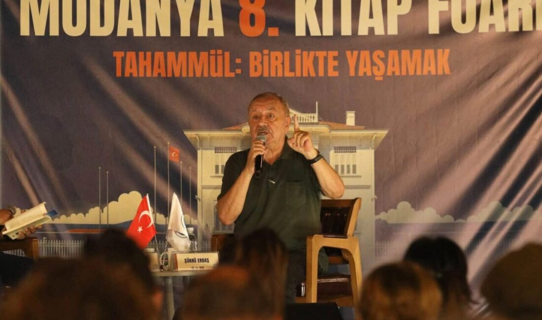 Mudanya Kitap Fuarı’nda şair-yazar Şükrü Erbaş’ın sözleri siyasi tartışmaya dönüştü.