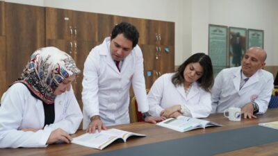 Milli Eğitim Bakanlığı, öğretmenlerin görev sırasında kullanacağı önlüklerin eğitim ortamlarına
