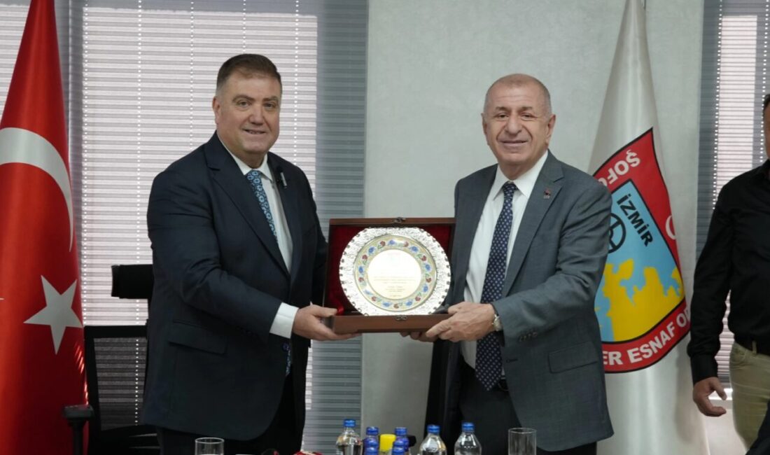 Zafer Partisi Genel Başkanı Prof. Dr. Ümit Özdağ, taksi ve