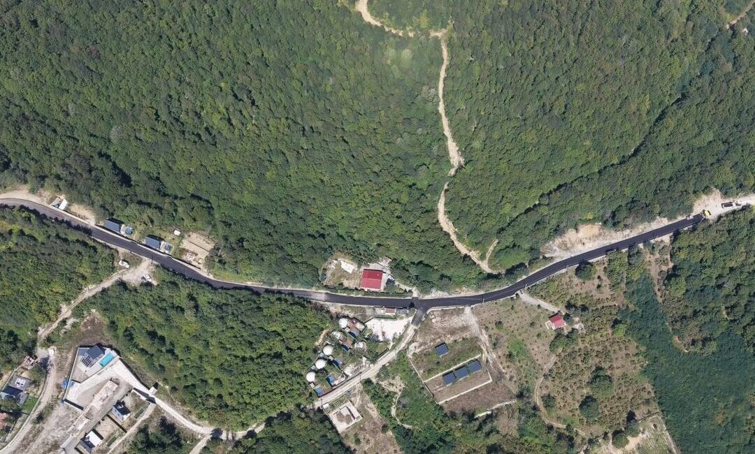 Sakarya Büyükşehir Belediyesi, plan ve program dahilinde sürdürdüğü sıcak asfalt