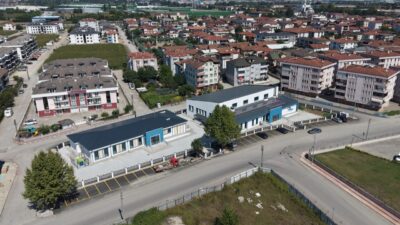 Sakarya Büyükşehir Belediyesi'nin Arifiye'de inşa ettiği Gençlik Merkezi ve Yüzme