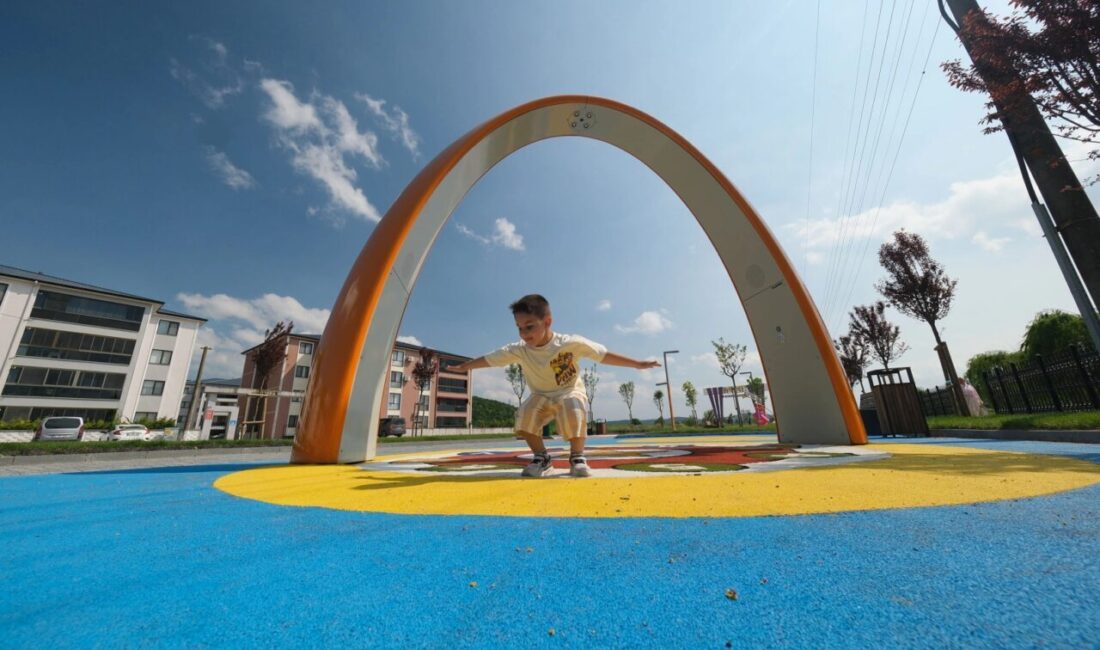 Sakarya Büyükşehir Belediyesi’nin Söğütlü’de hizmete sunduğu Ritim Park törenle hizmete
