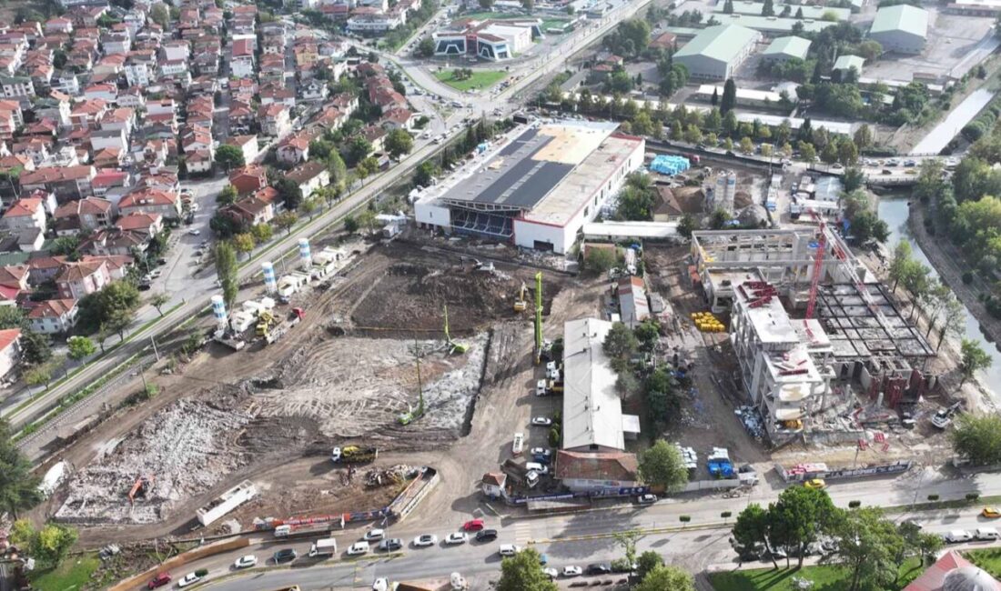 Sakarya Büyükşehir Belediye Başkanı Yusuf Alemdar, milletvekilleriyle birlikte 3.5 milyar