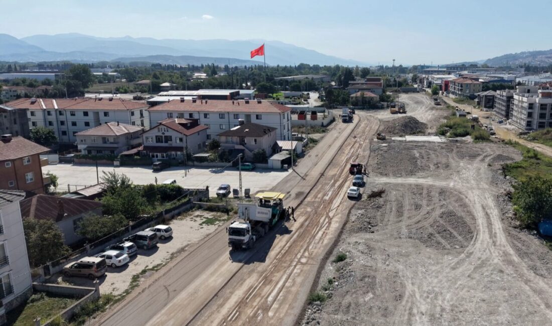 Sakarya Büyükşehir Belediyesi, ulaşımda kalıcı çözümler üretmek ve mevcut güzergâhlara