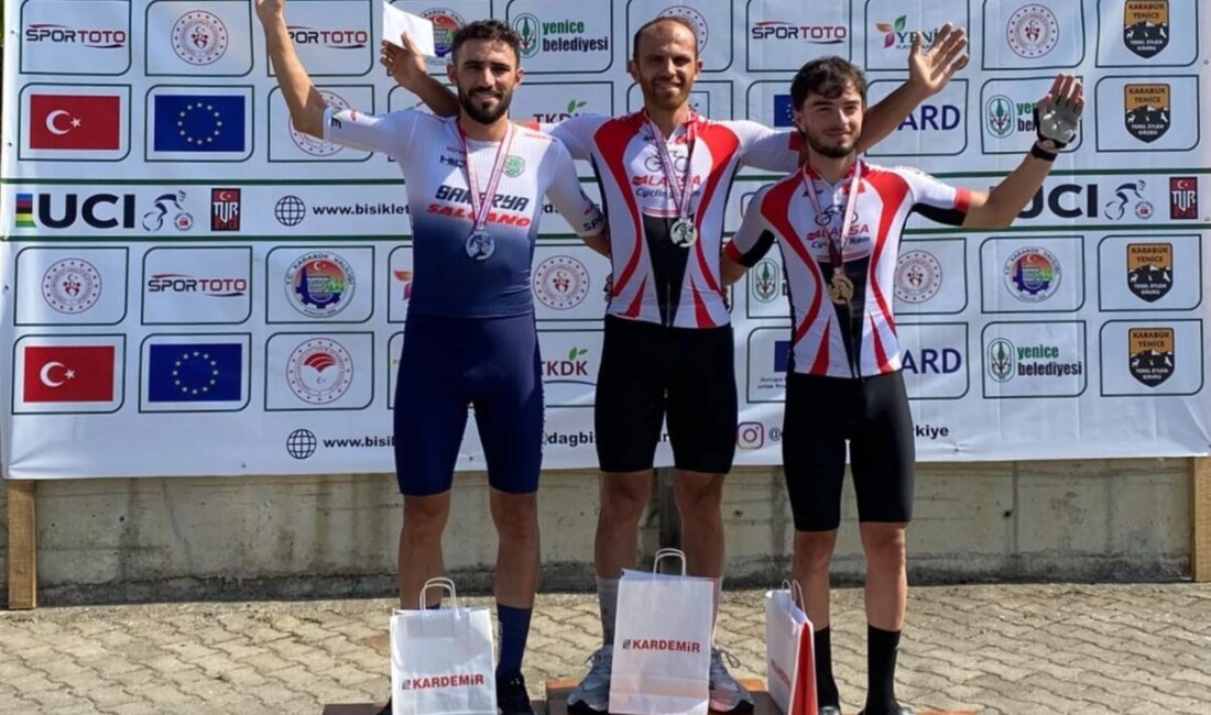 Sakarya Büyükşehir Belediyesi Spor Kulübü sporcuları, kano, kick boks ve