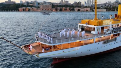 TCG Savarona eğitim gemisi İstanbul’daki liman ziyareti kapsamında iki gün