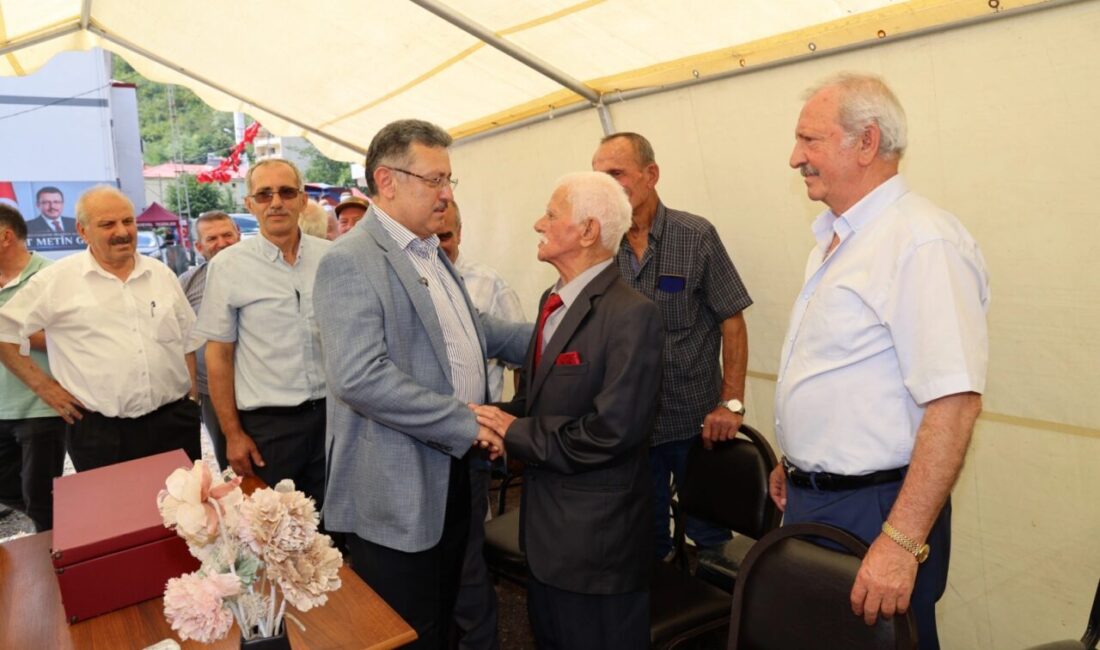 Trabzon Büyükşehir Belediye Başkanı Ahmet Metin Genç, Maçka Mataracı Mahallesi’nde