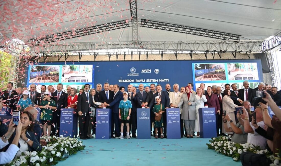 Trabzon Raylı Sistem Hattı'nın temeli, Ulaştırma ve Altyapı Bakanı Abdulkadir