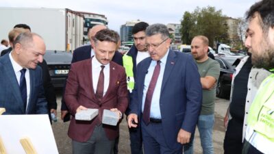 Trabzon’un kalbi Uzun Sokak’ta cephe sağlıklaştırmanın ardından zemin yenileme çalışması