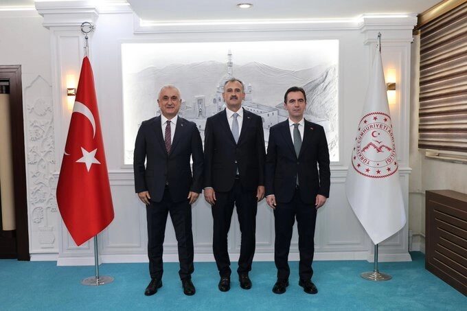 Muş Valisi Avni Çakır ile Bitlis Valisi Ahmet Karakaya, Ağrı