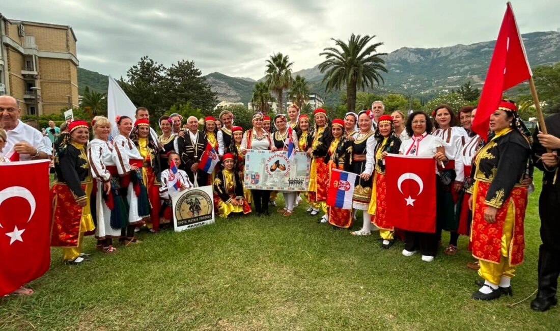 AdaDans Folklor Topluluğu, Karadağ'da düzenlenen Uluslararası Adriyatik Folklor Festivali'ne katıldı.