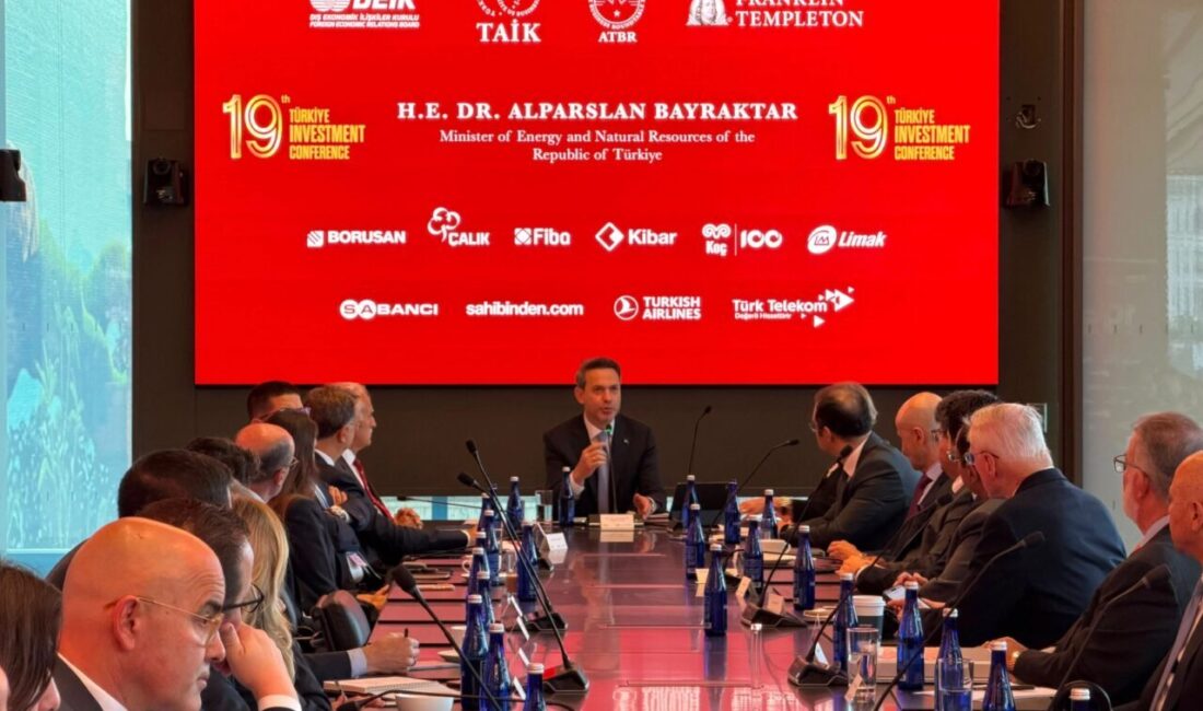 Enerji ve Tabii Kaynaklar Bakanı Alparslan Bayraktar, New York’ta iş