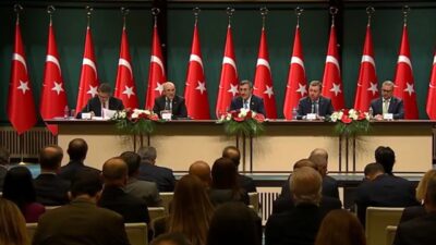 Cumhurbaşkanı Yardımcısı Cevdet Yılmaz, 2027-2029 dönemini kapsayan Orta Vadeli Program’ın