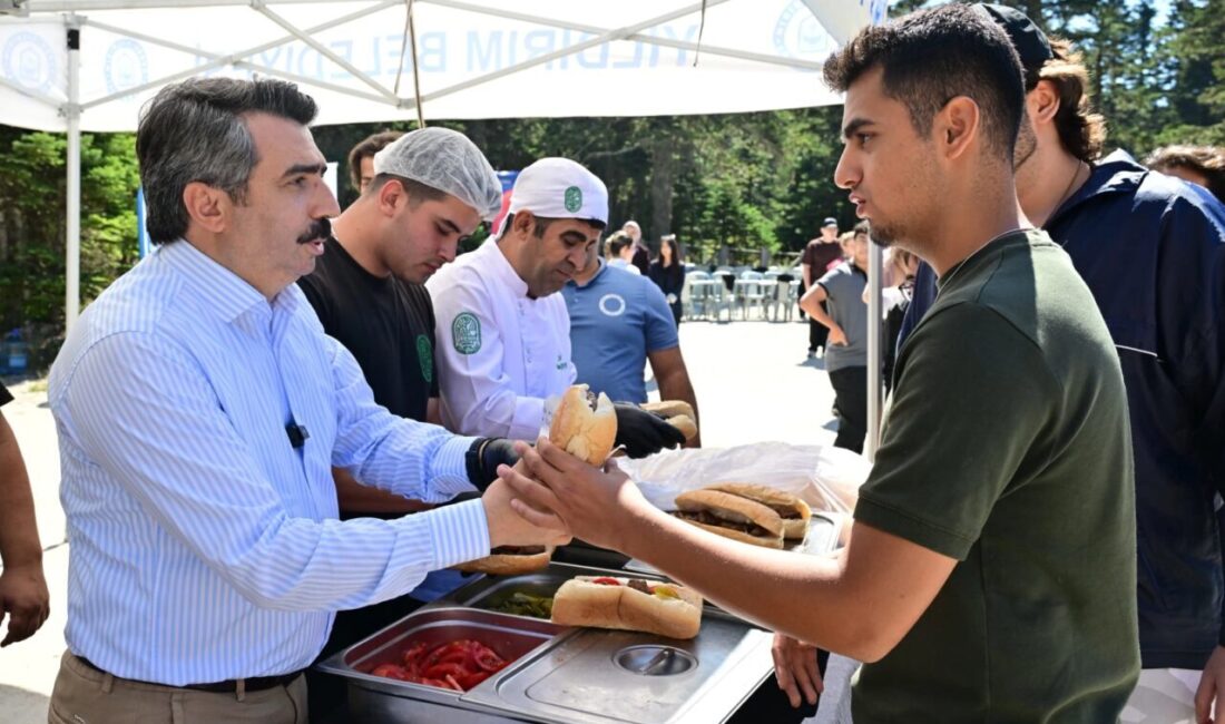 Yıldırım Belediyesi, belediyeye bağlı kütüphanelerde ders çalışarak 2026 Yükseköğretim Kurumları