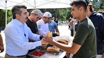 Yıldırım Belediyesi, belediyeye bağlı kütüphanelerde ders çalışarak 2026 Yükseköğretim Kurumları
