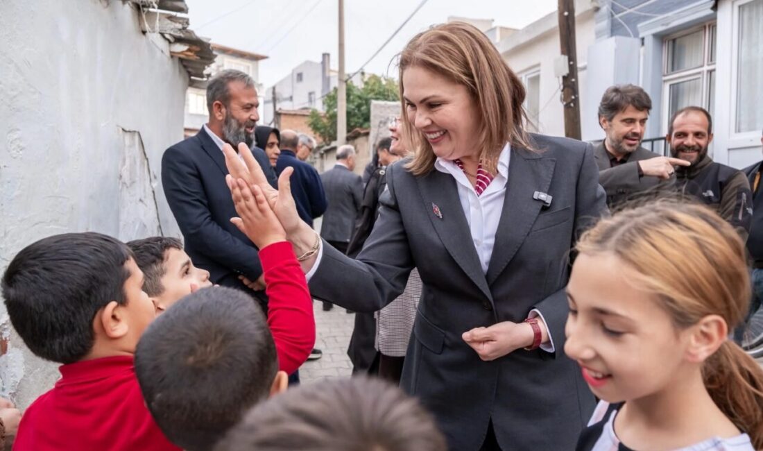 Edirne'de AK Parti İl Başkanı Belgin İba, Keşan programında vatandaşlarla