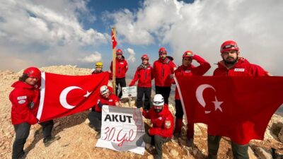 Türkiye’nin ilk arama kurtarma sivil toplum kuruluşu AKUT Arama Kurtarma