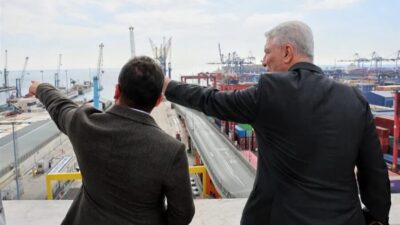 Ticaret Bakanı Ömer Bolat, Ambarlı Liman Kompleksi'ni ziyaret ederek, bu