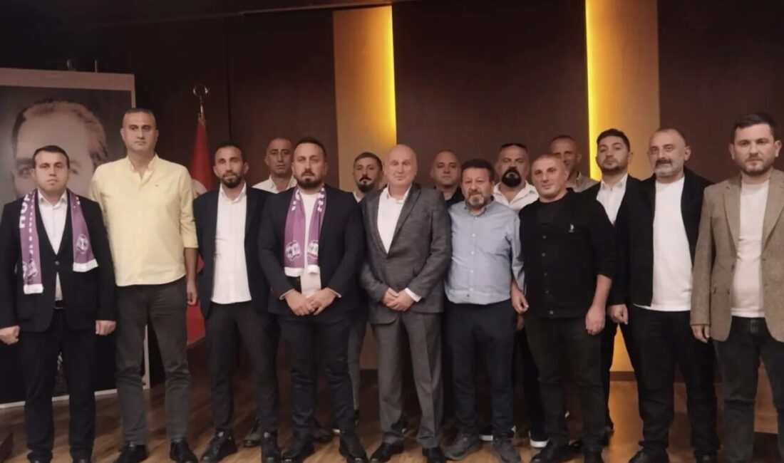 Artvin Hopaspor Kulübü’nün olağanüstü kongresi Hopa Ticaret ve Sanayi Odası