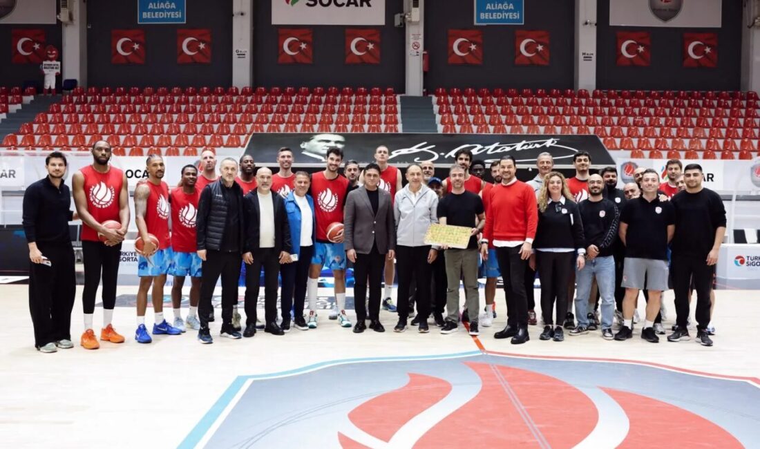 İzmir Aliağa Belediye Başkanı Serkan Acar, Anadolu Efes karşılaşması öncesinde