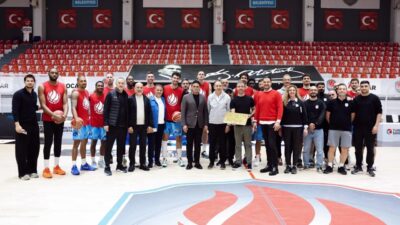 İzmir Aliağa Belediye Başkanı Serkan Acar, Anadolu Efes karşılaşması öncesinde