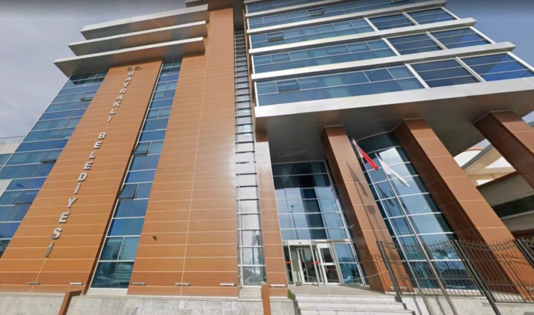 İzmir’de önceki dönem Bayraklı Belediye Başkanı Serdar Sandal’ın liderliğinde hareket