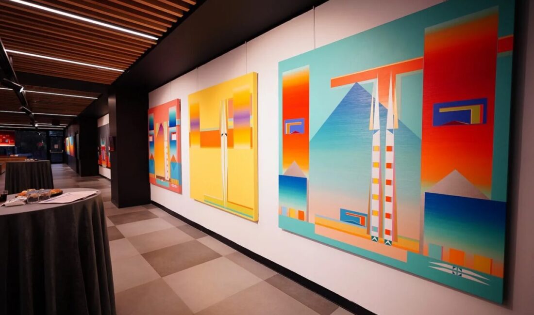 İstanbul'da Beylikdüzü Atatürk Kültür ve Sanat Merkezi’nde açılan “İsmail Ateş